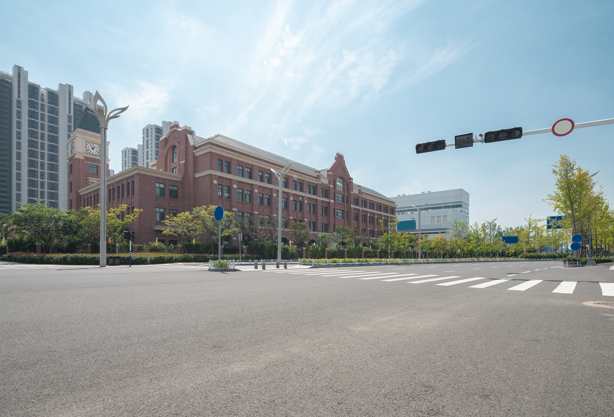 贵州贸易经济学校地址在哪？交通便利吗？