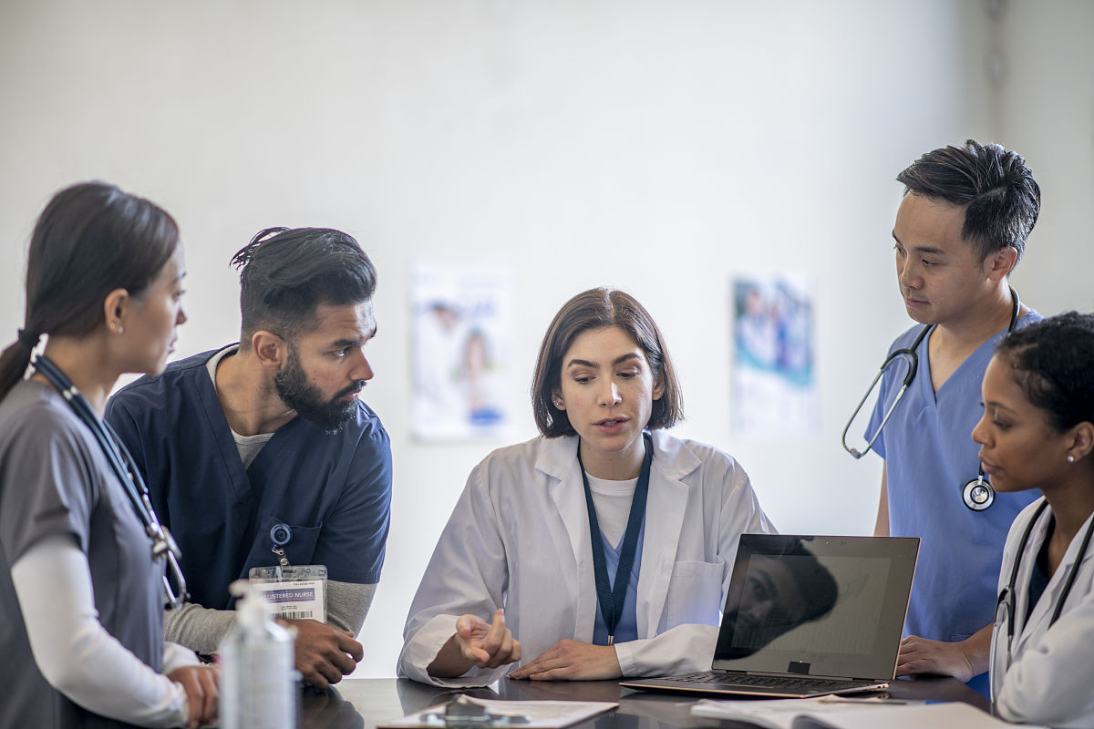 医学生焦虑情绪的原因及干预措施 PPT 制作