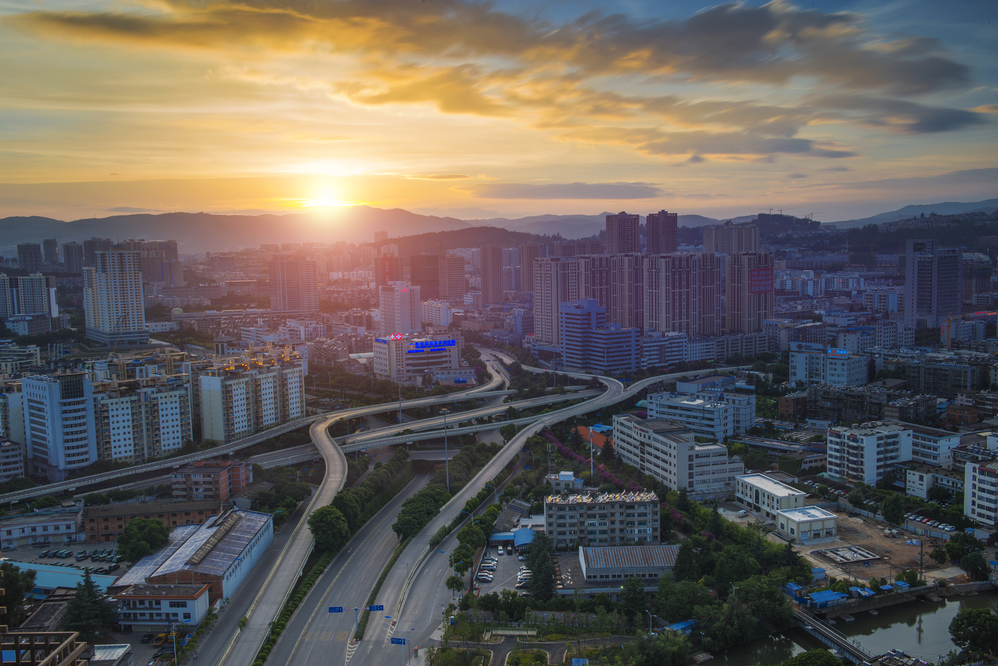 昆明市区建筑风光