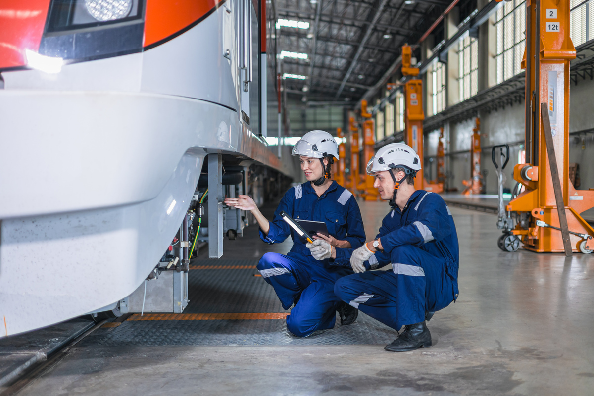 重庆轻轨学校是否有铁路检修专业？