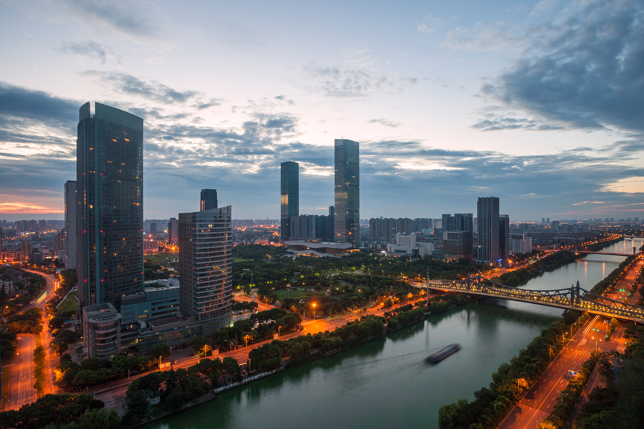 江苏省无锡城市建筑夜景