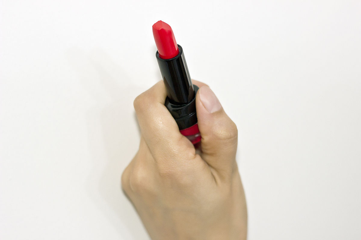 色丝慕唇膏适合什么场合？日常、派对、商务、约会都能用！