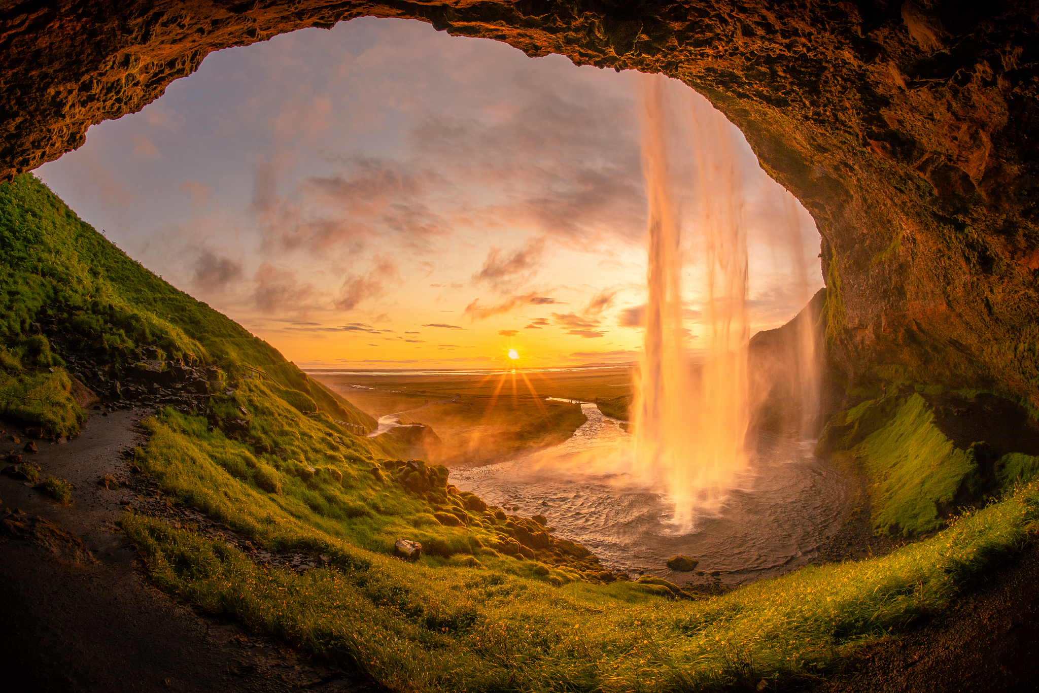 seljalandsfoss waterfall , iceland