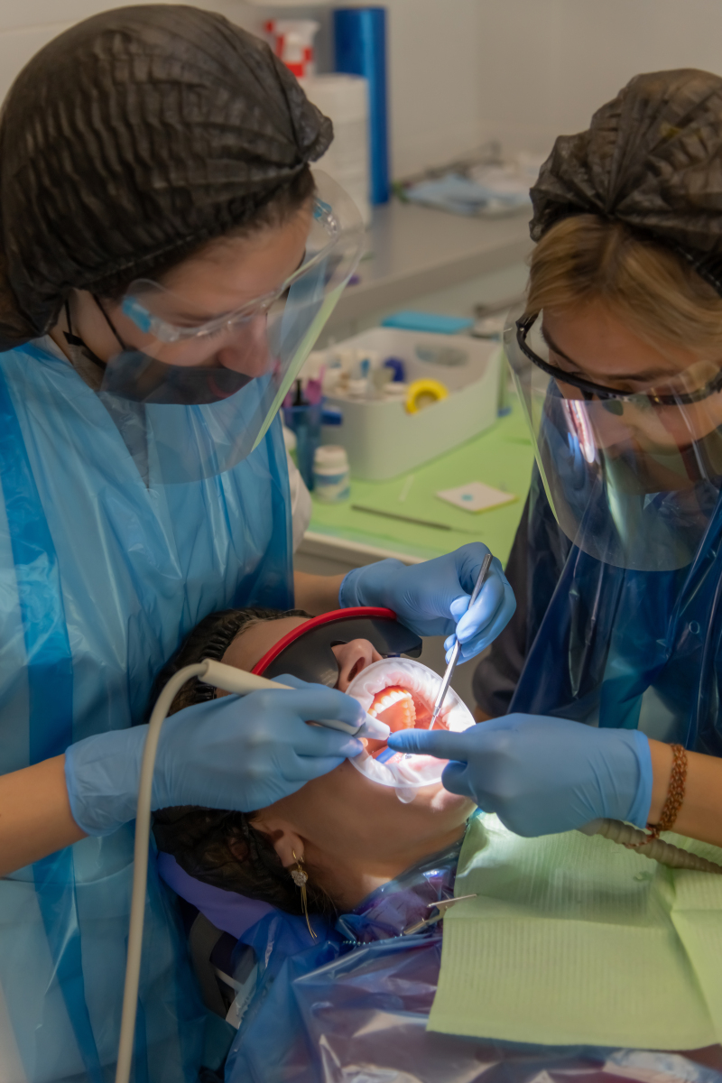 贵州职校口腔医学技术专业就业前景好不好？好就业吗