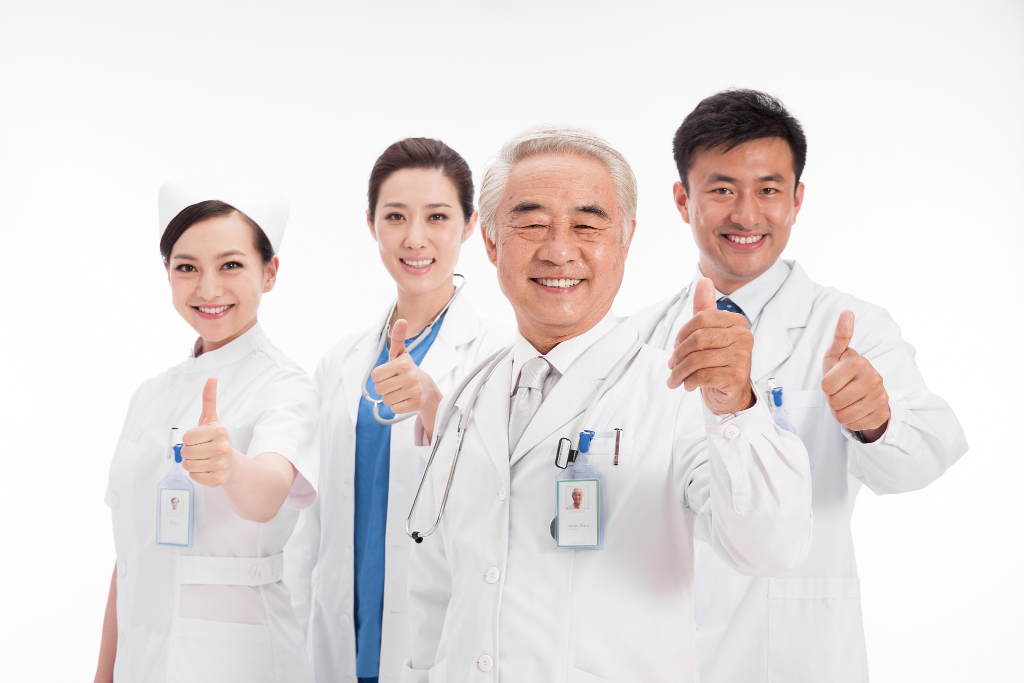 帮我做一个医院宣传片的脚本