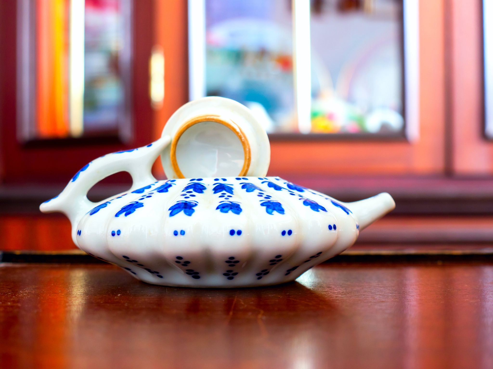 chinese porcelain.