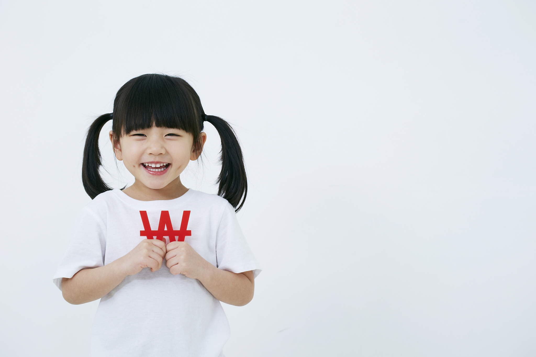 korean girl with korean won symbol