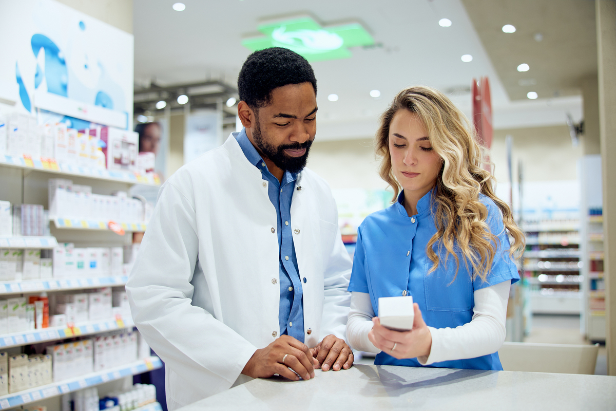 成都护理专业学校药剂专业就业前景