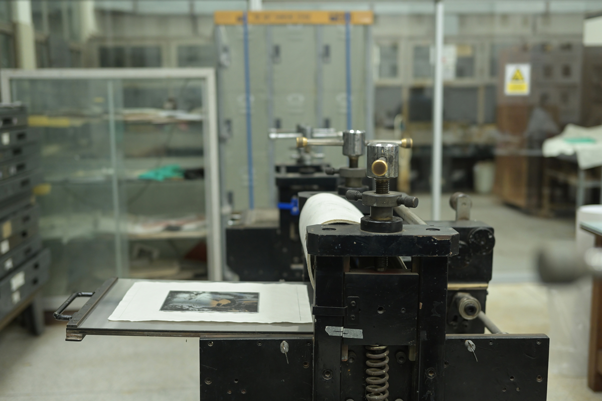 凹版印刷的字一擦就掉色了什么原因