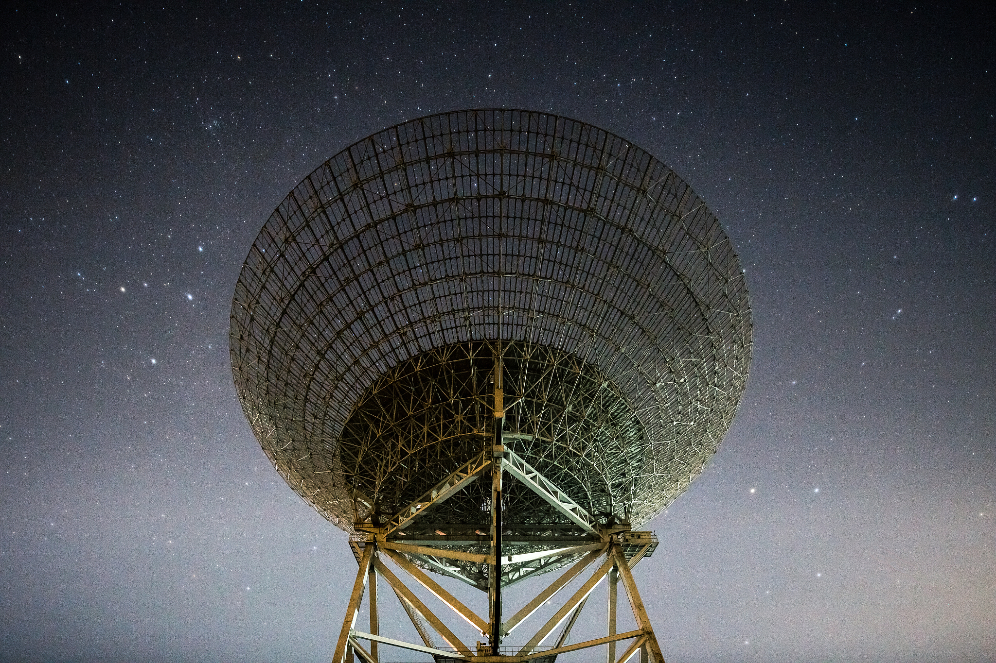 FAST望远镜的视场是多少用它计算共动边长都为75Mpc的宇宙学cube相应的天区是多大