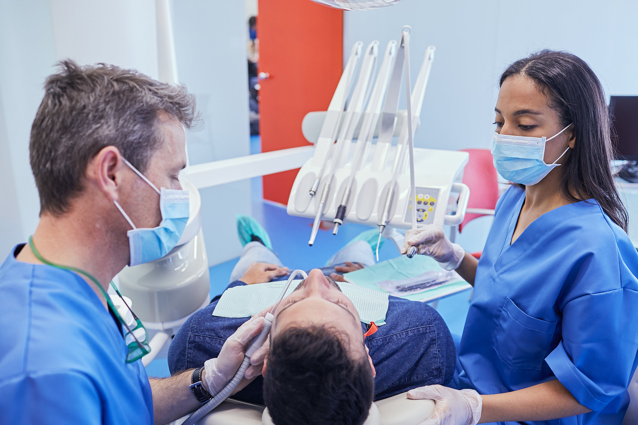 口腔专业毕业后可以在什么地方上班