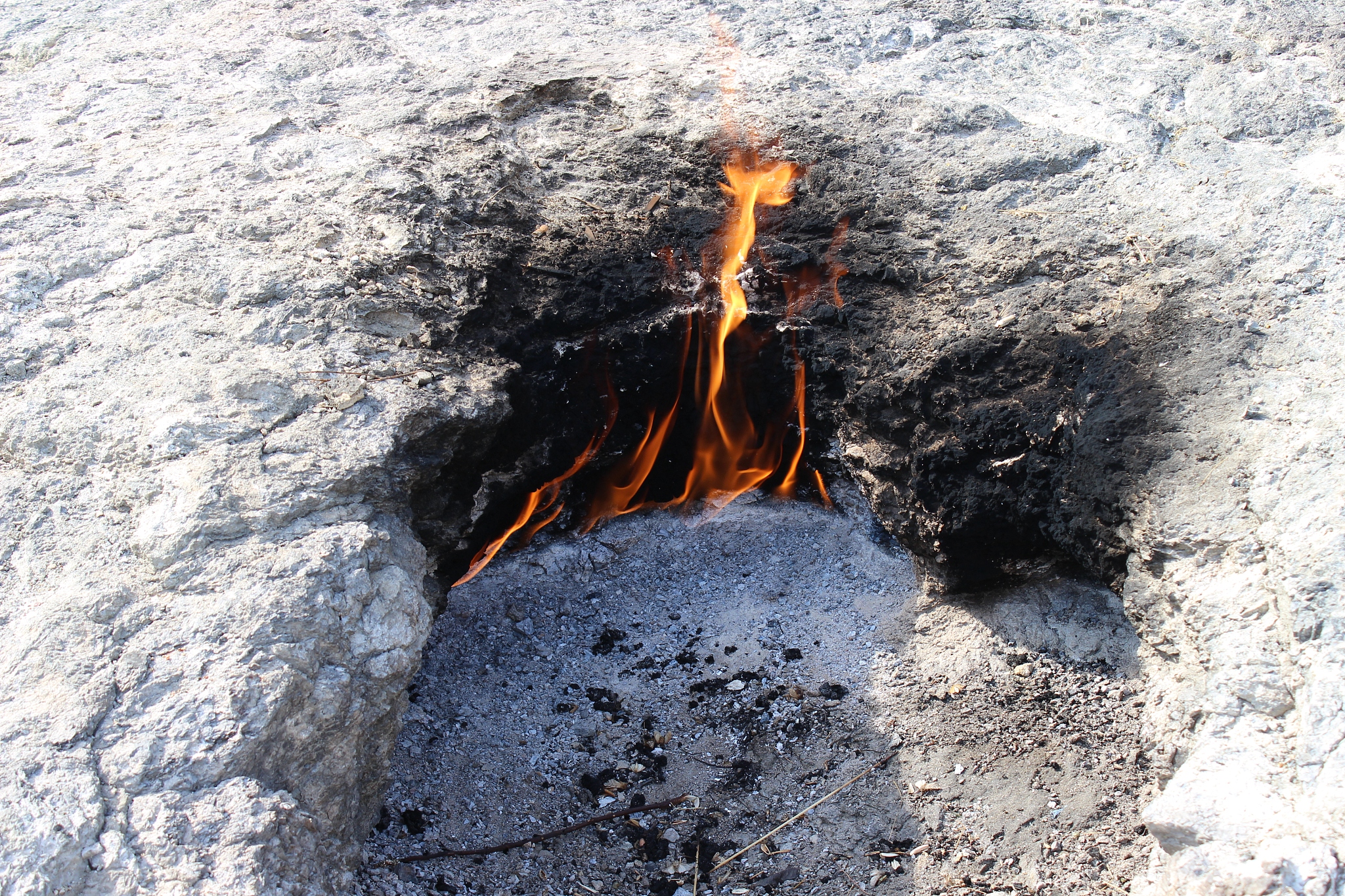 Please Rephrase the following paragraph for clarity according to the style of SCI journalsDuring the fire test the infrared thermography was used to record the outer surface temperature of the tunne