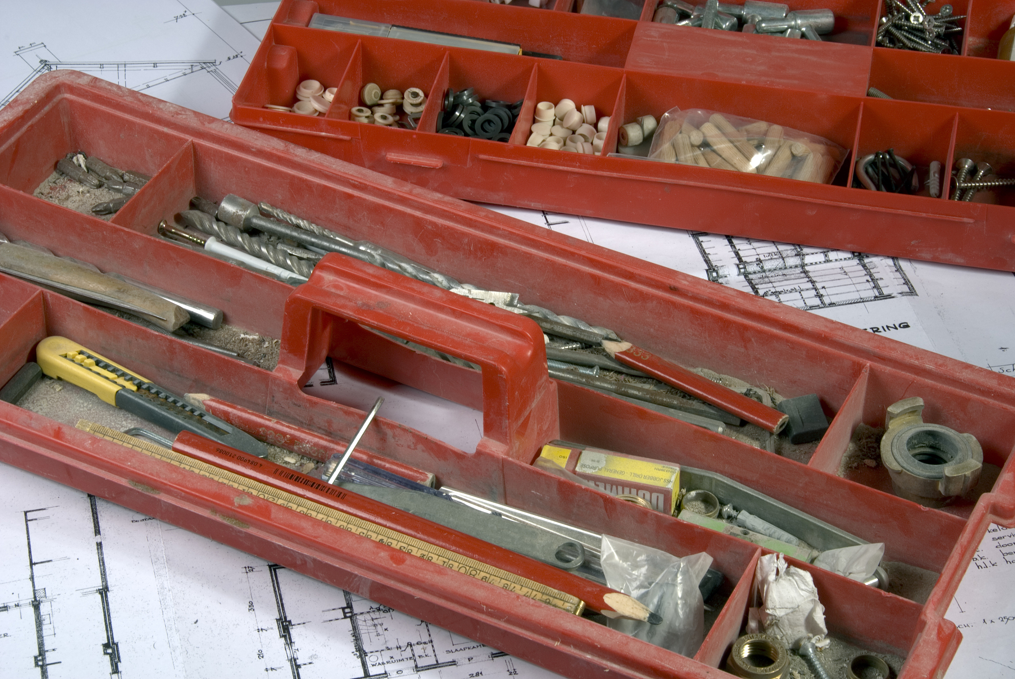 煤矿断皮带包胶在什么地方断帮我用200字详细描述