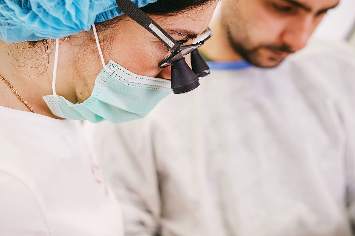 大连大学医学院口腔医学专业前景：就业方向、发展趋势