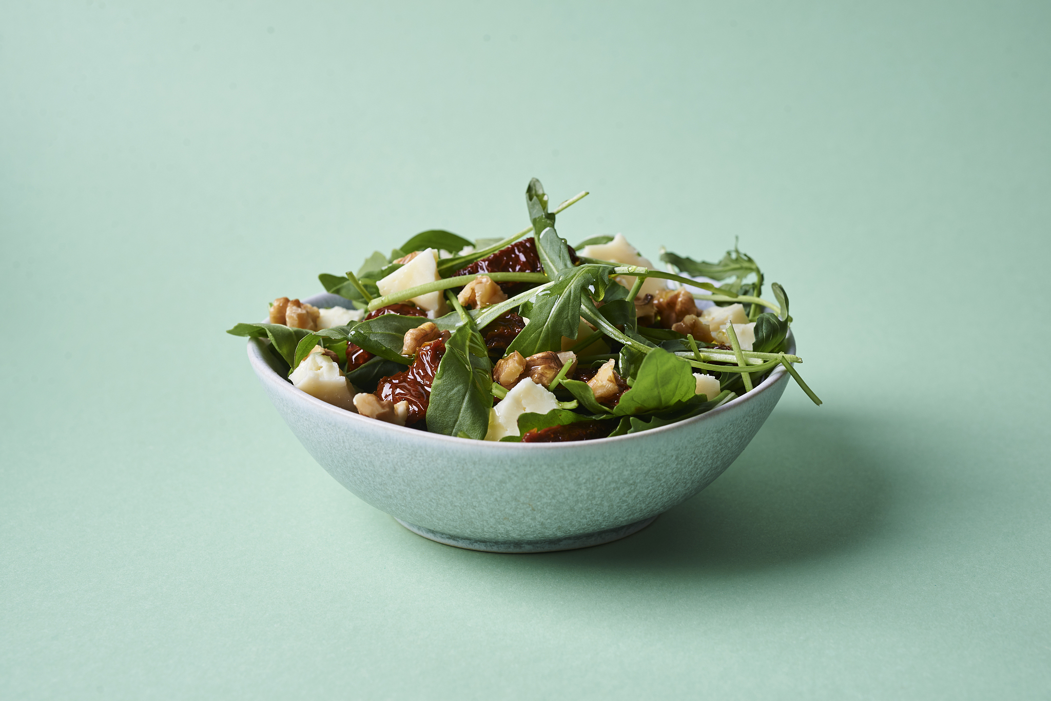 火箭速度增量计算：比冲 4550 m/s，干质比 15