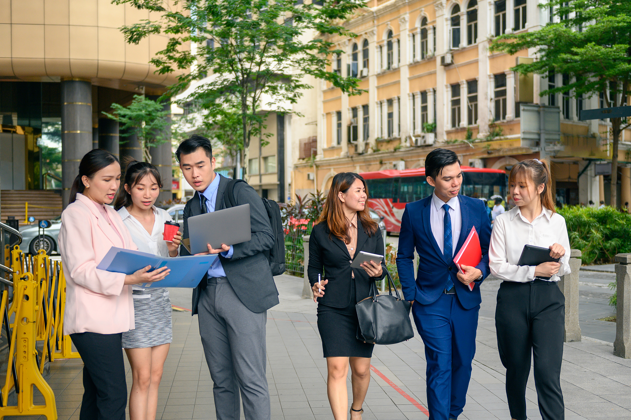学法学的女生就业方向及就业前景分析