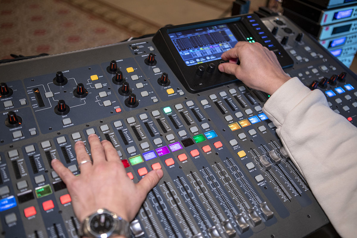 什么样的歌曲最容易火起来 歌曲从创作到发行需要经过哪些步骤 各自需要多少钱？