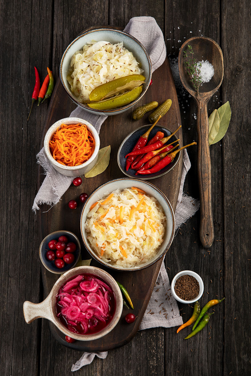 泡菜大蒜变绿能吃吗，