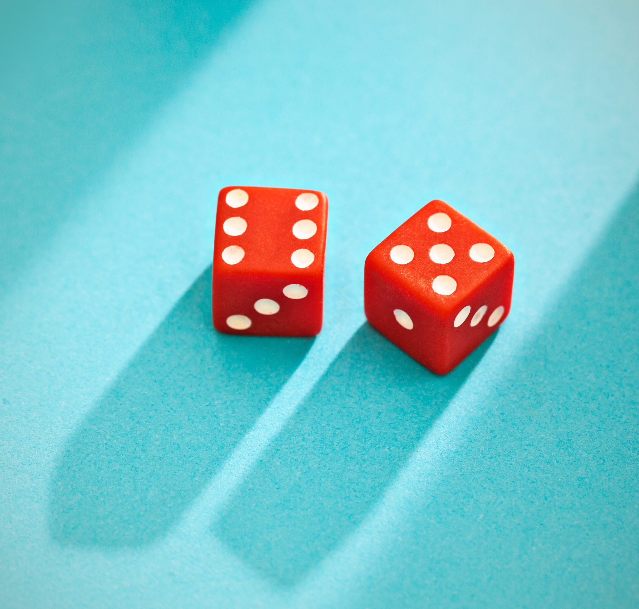 He wins $10 for each green face rolled and adds this to his winnings什么意思