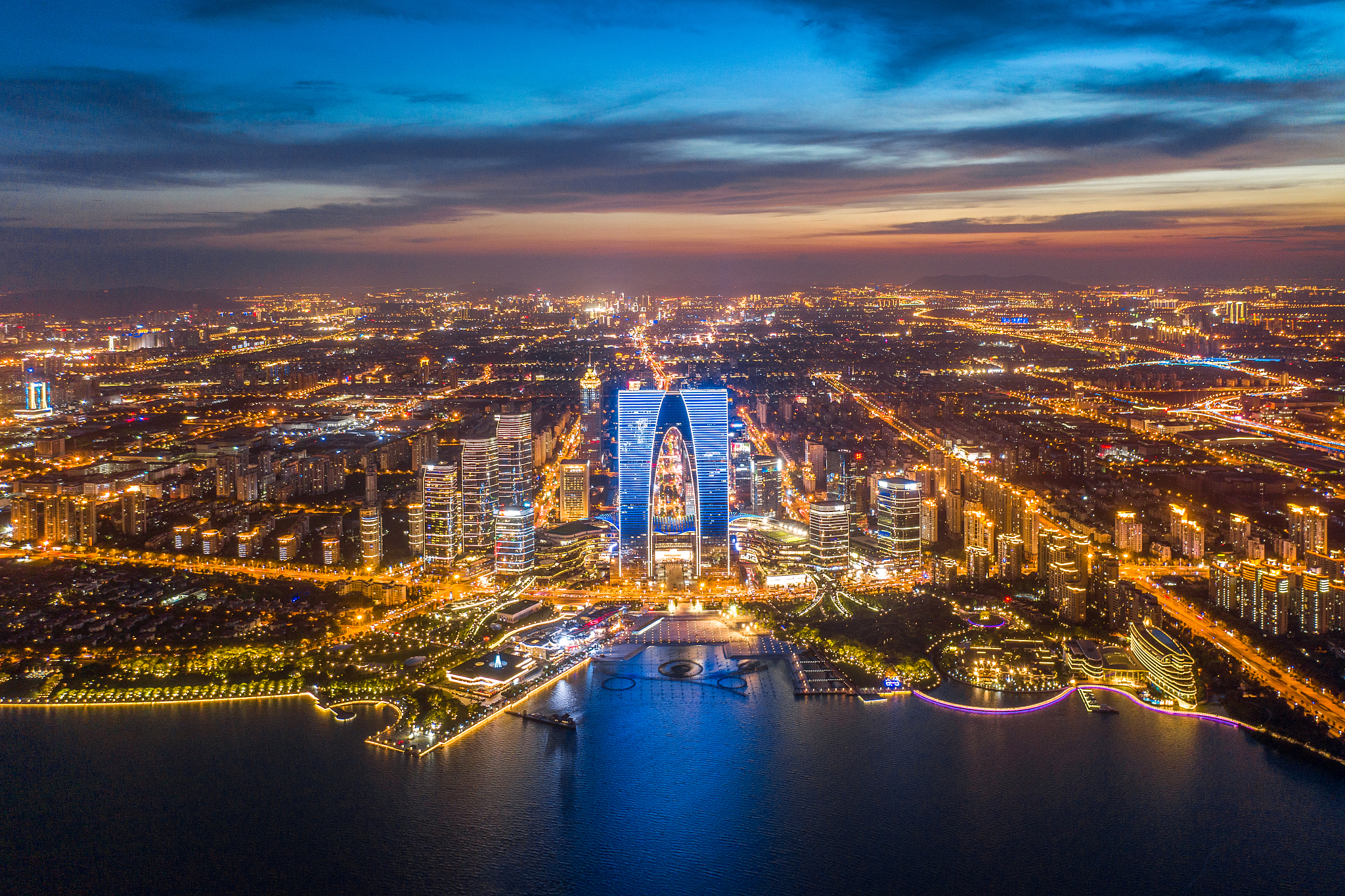 苏州东方之门与城市天际线夜景航拍