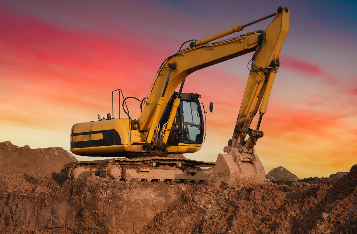 西安挖掘机培训费用及学费：2个月能学会吗？