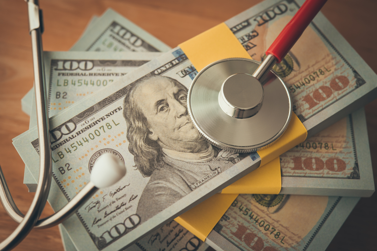 美元作为世界货币对美国有什么好处和坏处？对他国有什么好处和坏处？