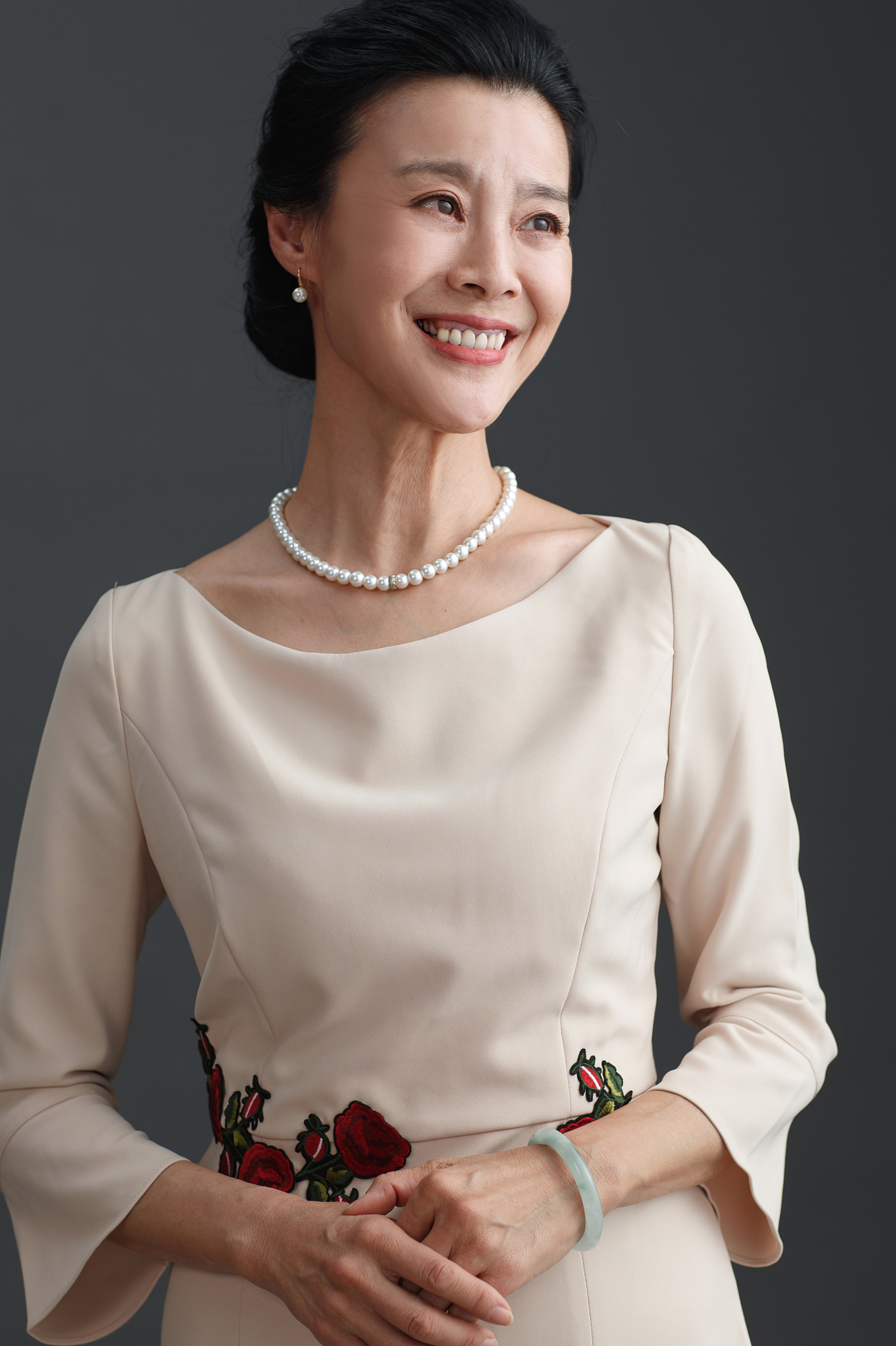 优雅的女士肖像