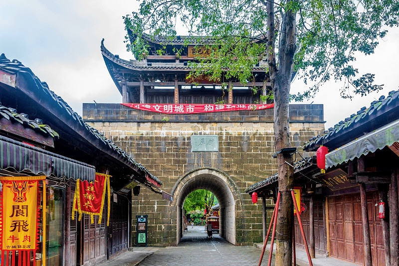 关于四川阆中机电施工总承包二级资质新办及转让多少钱内容生动