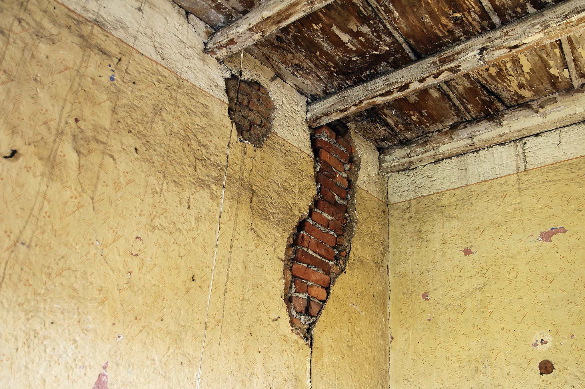 old ruined interiors