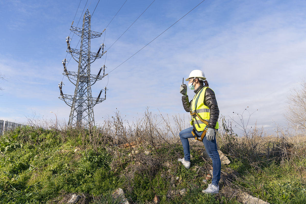 通风管道安装现场安全指南：监工职责与关键措施