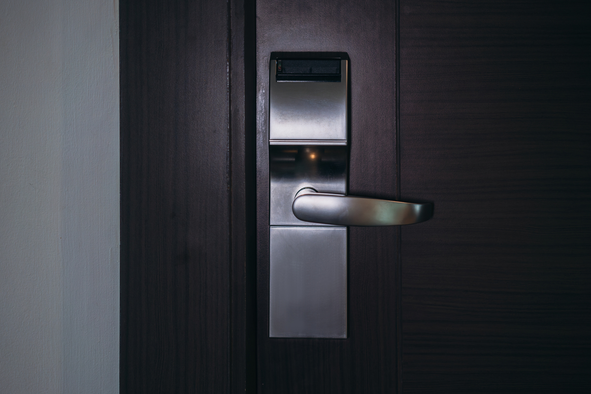 aqara智能门锁n200怎么安装后没指纹也能开门 aqara智能门锁n200怎么安装后没指纹也能开门