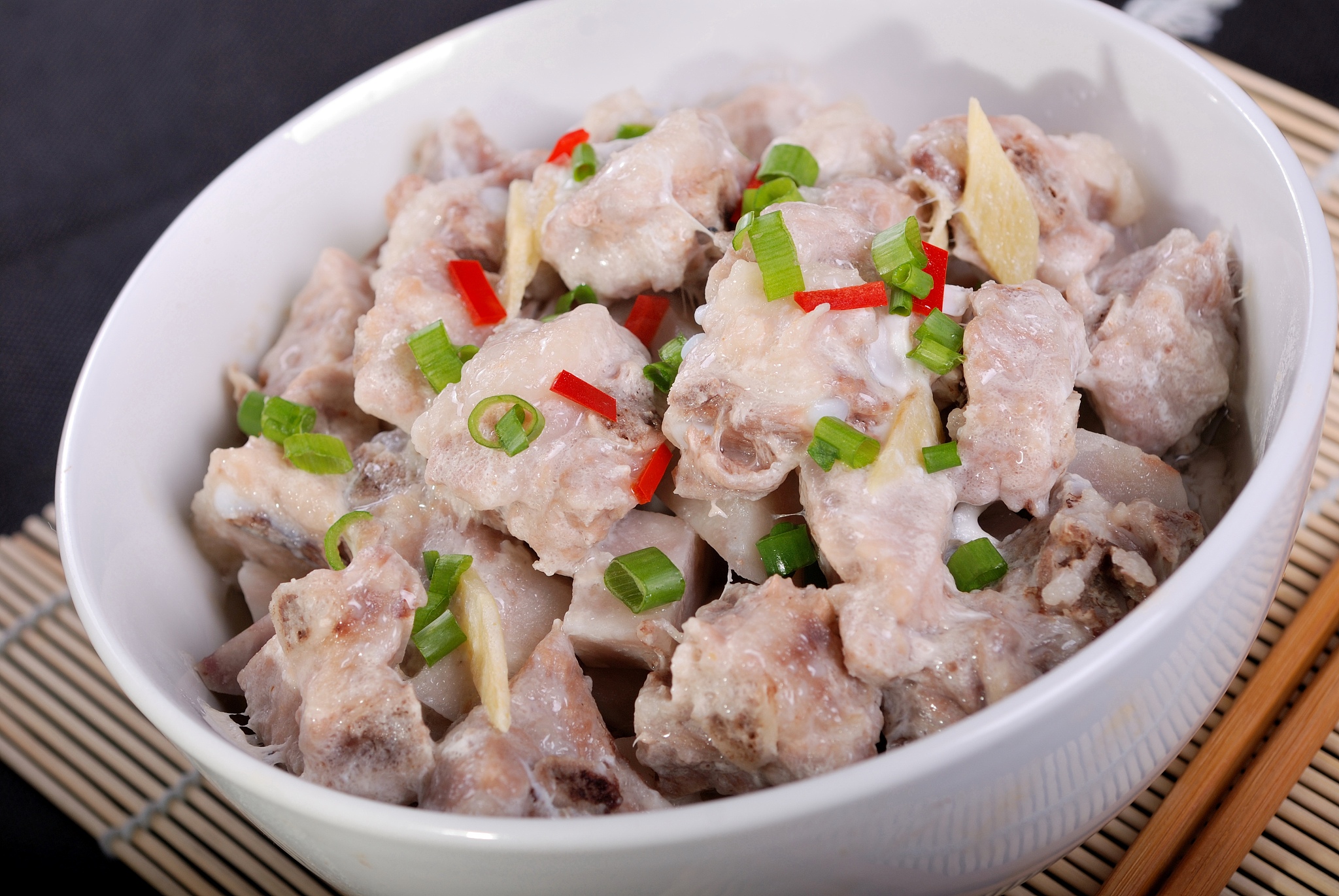 蒸排骨怎么做又嫩又好吃200字左右详细描述一下