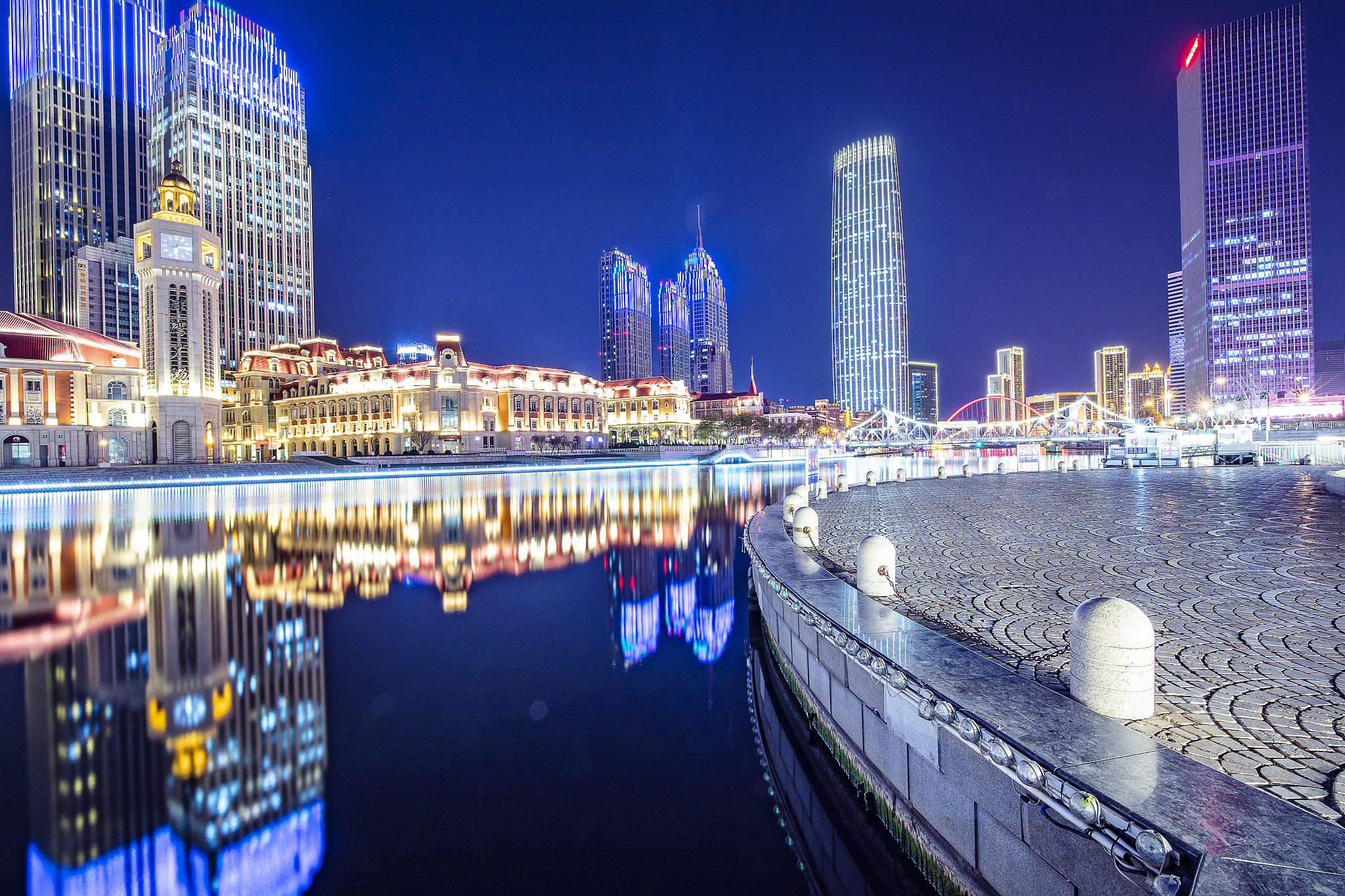 天津海河夜景金融中心