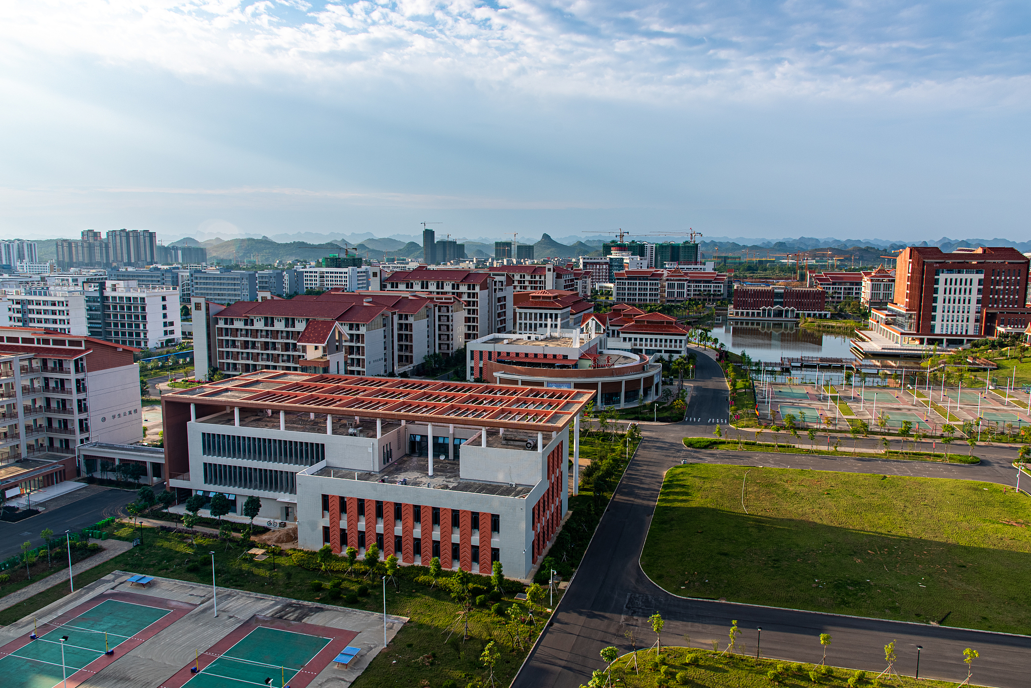 崇左幼儿师范高等专科学校数学教育专业专业课程设置有哪些