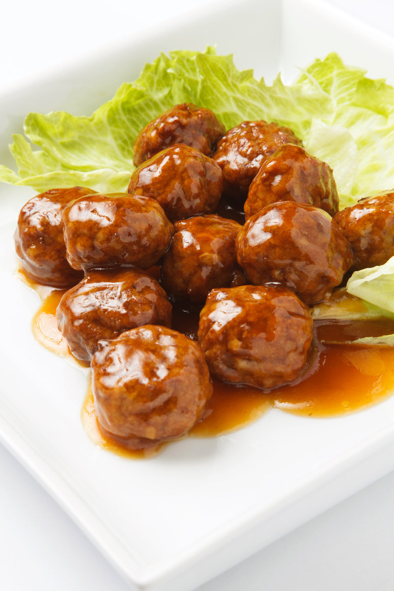 裹着浓郁淀粉酱汁的肉<strong>丸</strong>