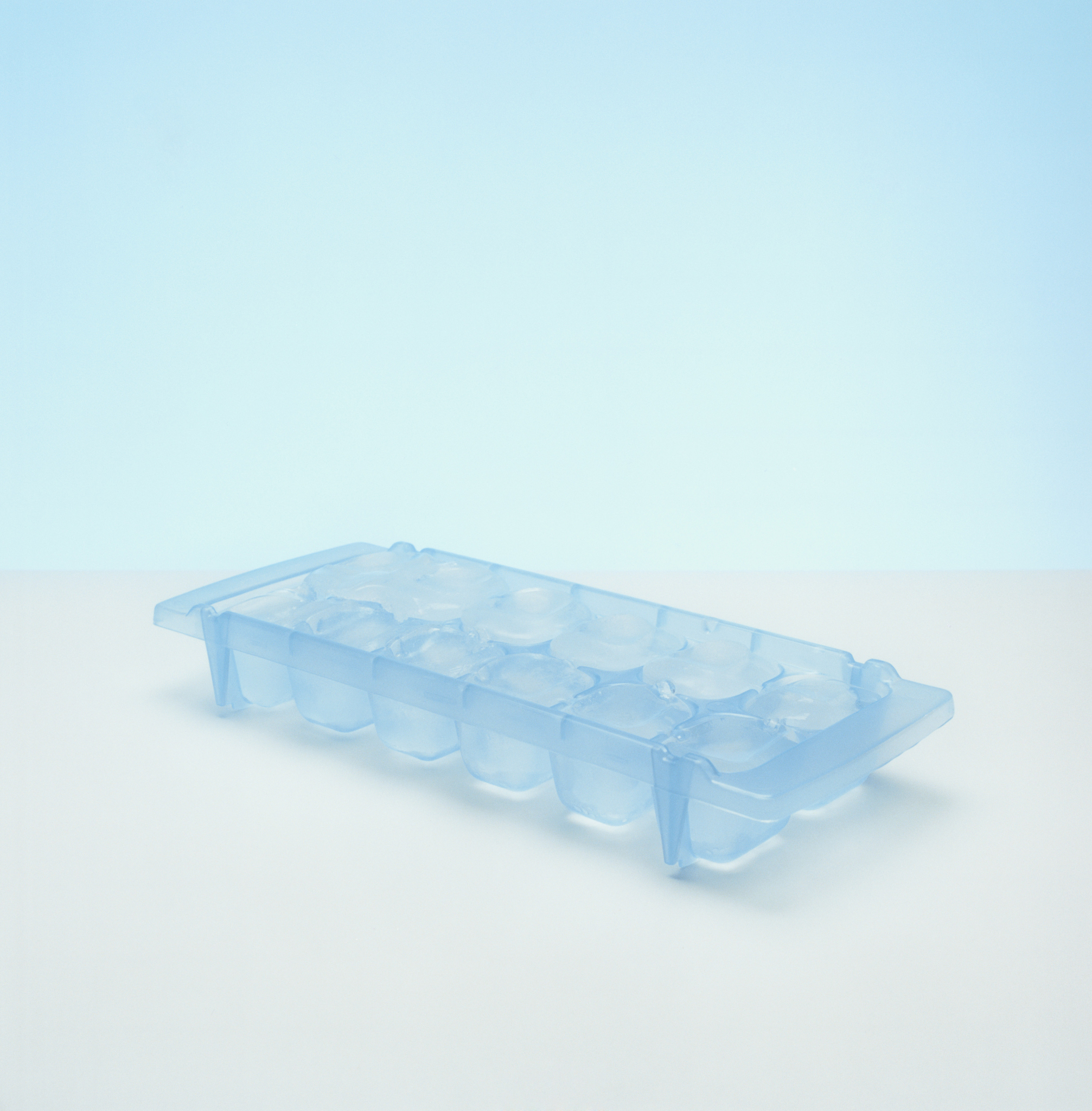 实验室自制小冰块：方法简单易学，一步到位！