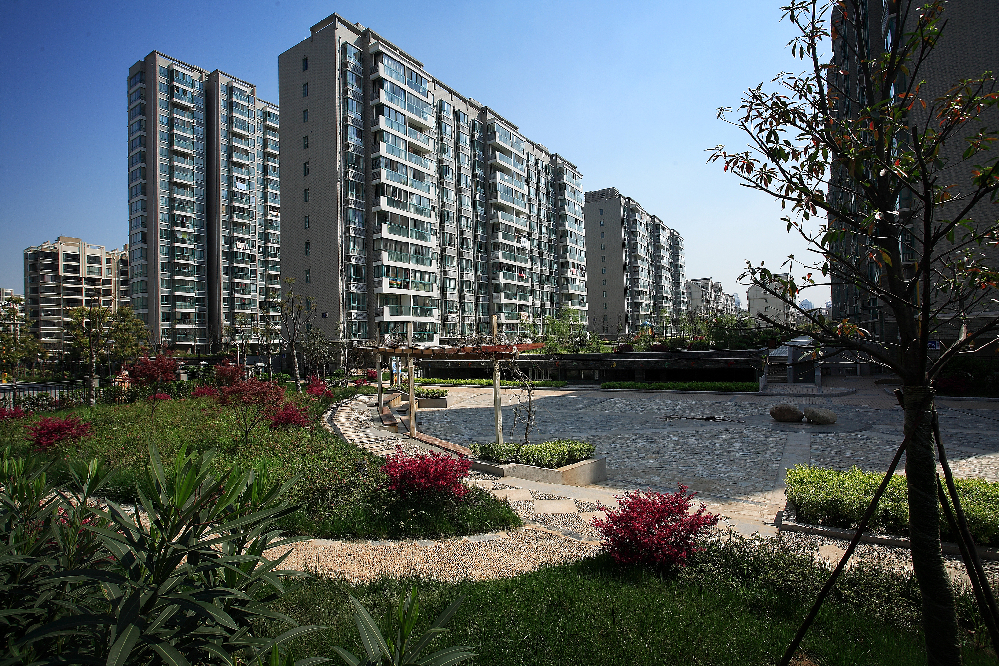 港务区绿地二期住宅小区混凝土道路施工设计标准与规范