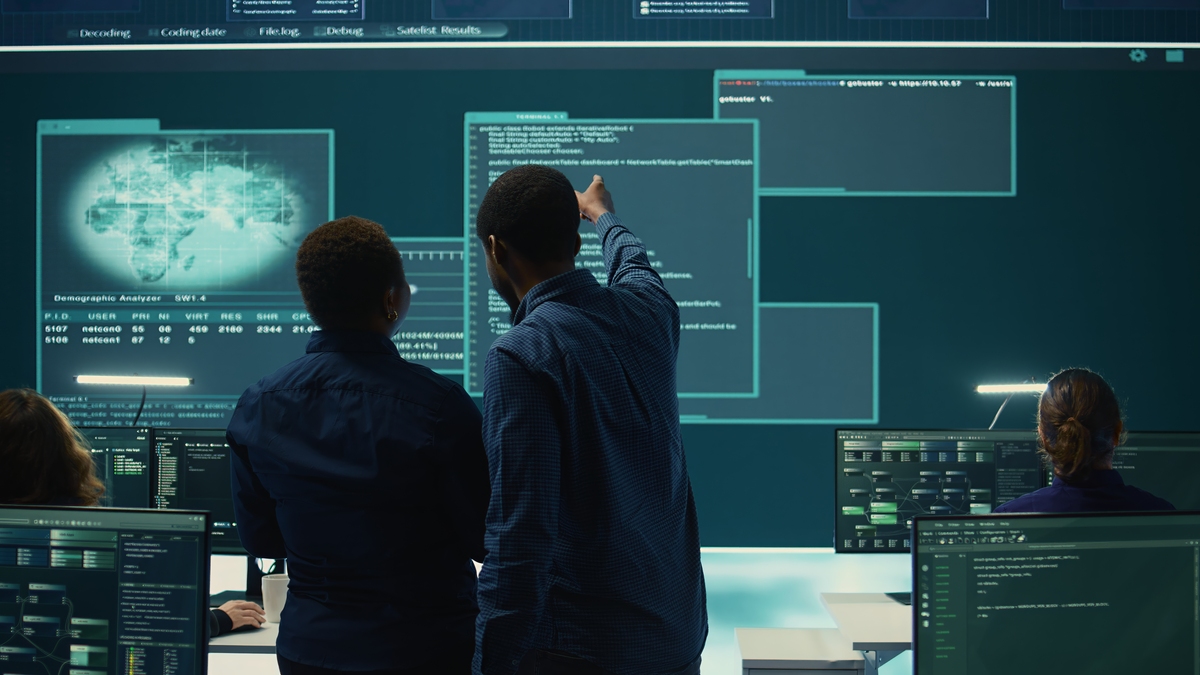 黑客主人公突破：技术、策略与风险