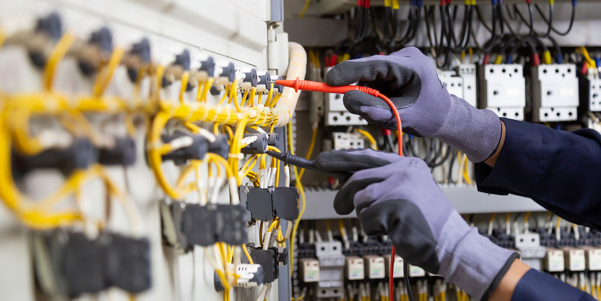 电气工程及其自动化专业核心课程：继电保护原理、电路、电力系统分析