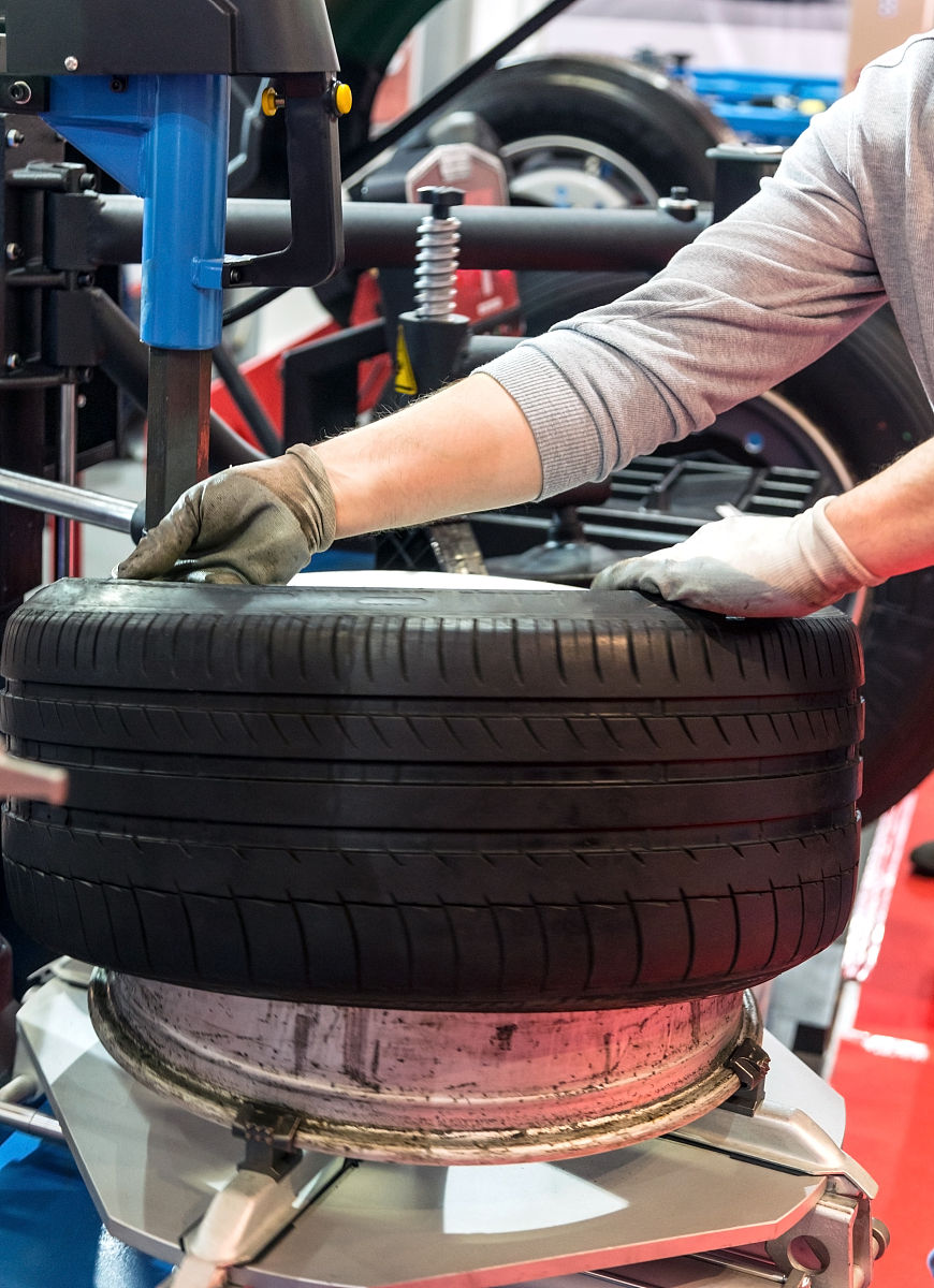 电动车补胎液使用风险:轮胎寿命缩短,安全隐患大 电动车补胎液使用风险:轮胎寿命缩短,安全隐患大