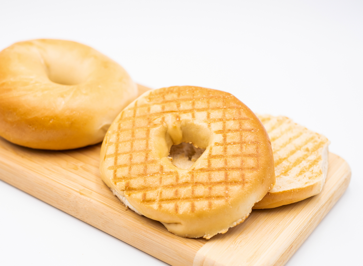 全能贝果，吃货狂欢！脆皮香嫩，口感爆棚！