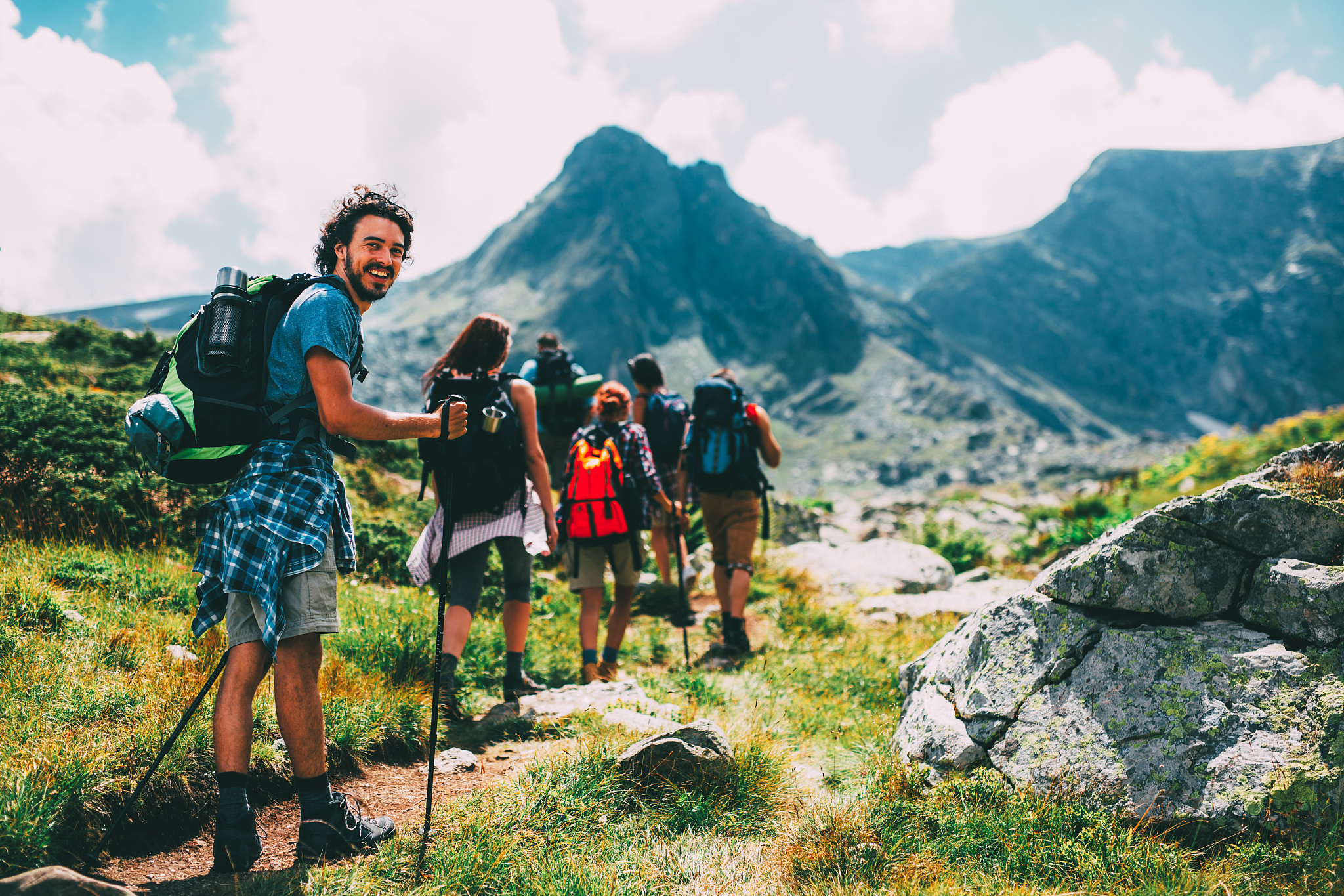 记录美好生活：我和朋友们的山顶探险