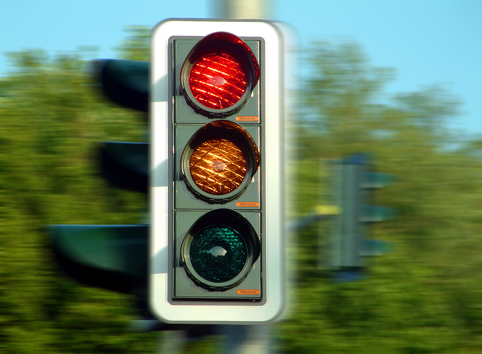 长安大学电子信息工程专业课程设置：基础理论与实践能力培养