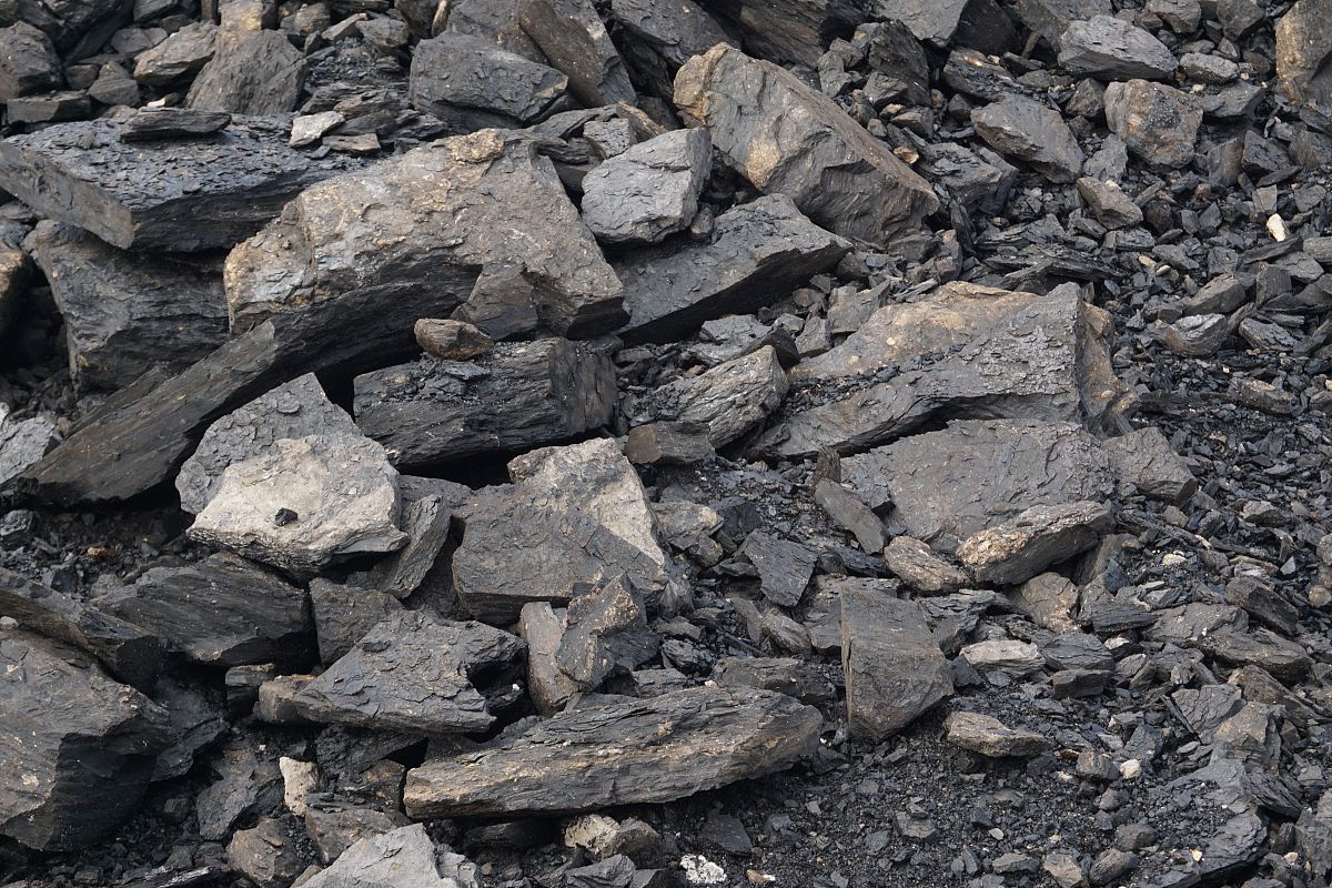 偏高岭土中煤粉残留多少回答加拓展。