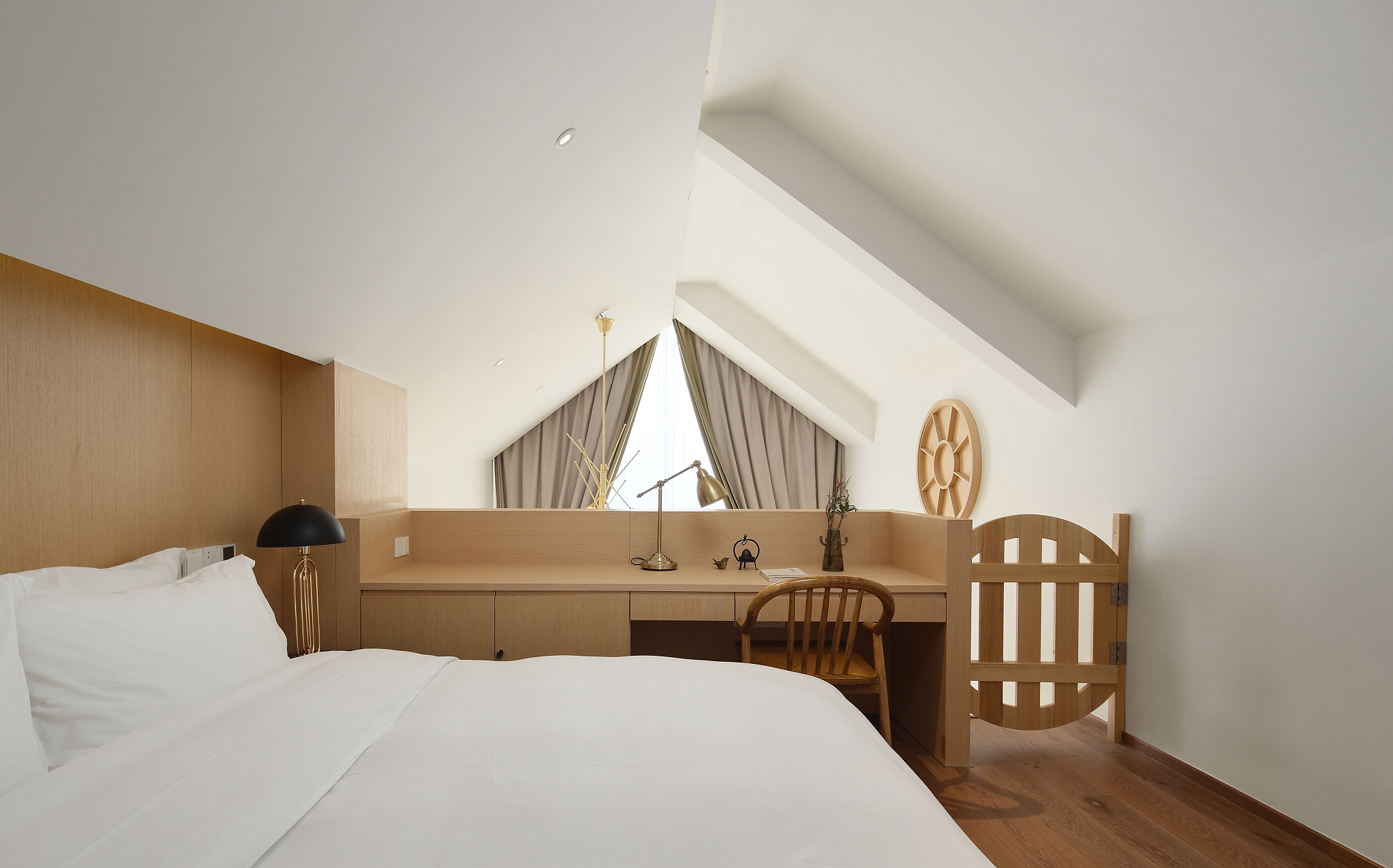 酒店房间取电卡一卡外面有个牌子不显示入驻什么原因为什么？回答+拓展