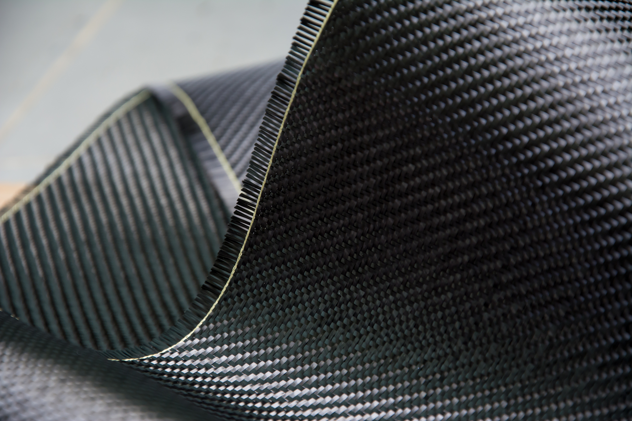 碳纤维机织物编织成型技术课程总结 - 从基础到实践