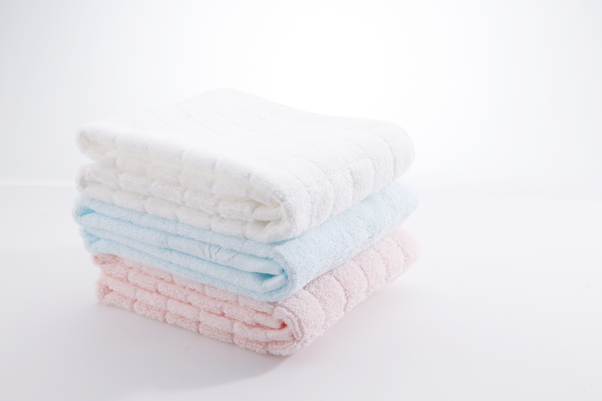 纱布浴巾和珊红绒浴巾哪个吸水性好回答及拓展