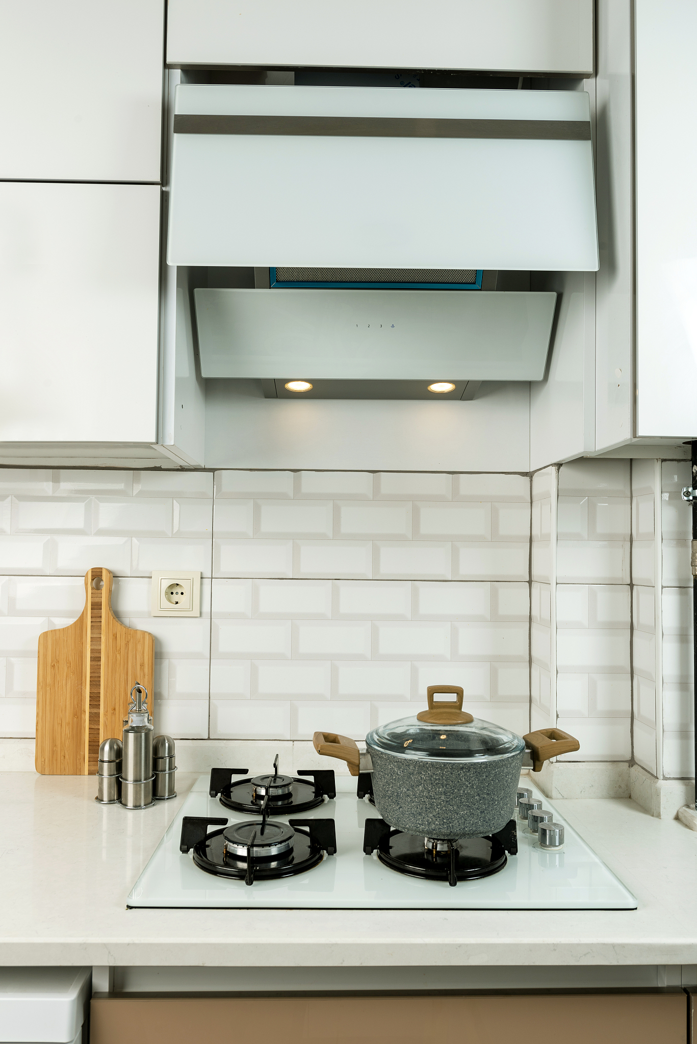 我说的是外观上所以油烟机的外观可以有什么创新