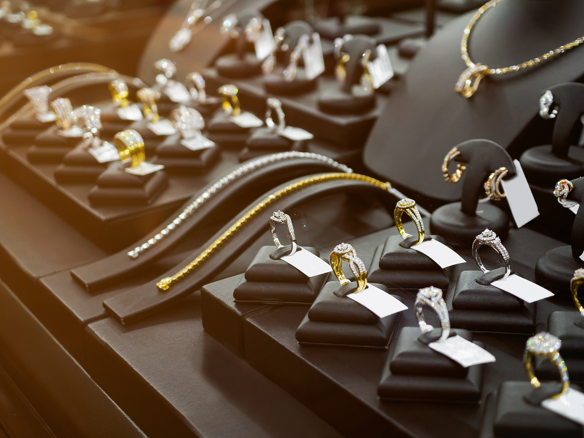 Unique and Stylish English Names for Your Jewelry Shop 'Firefly Jewelry'