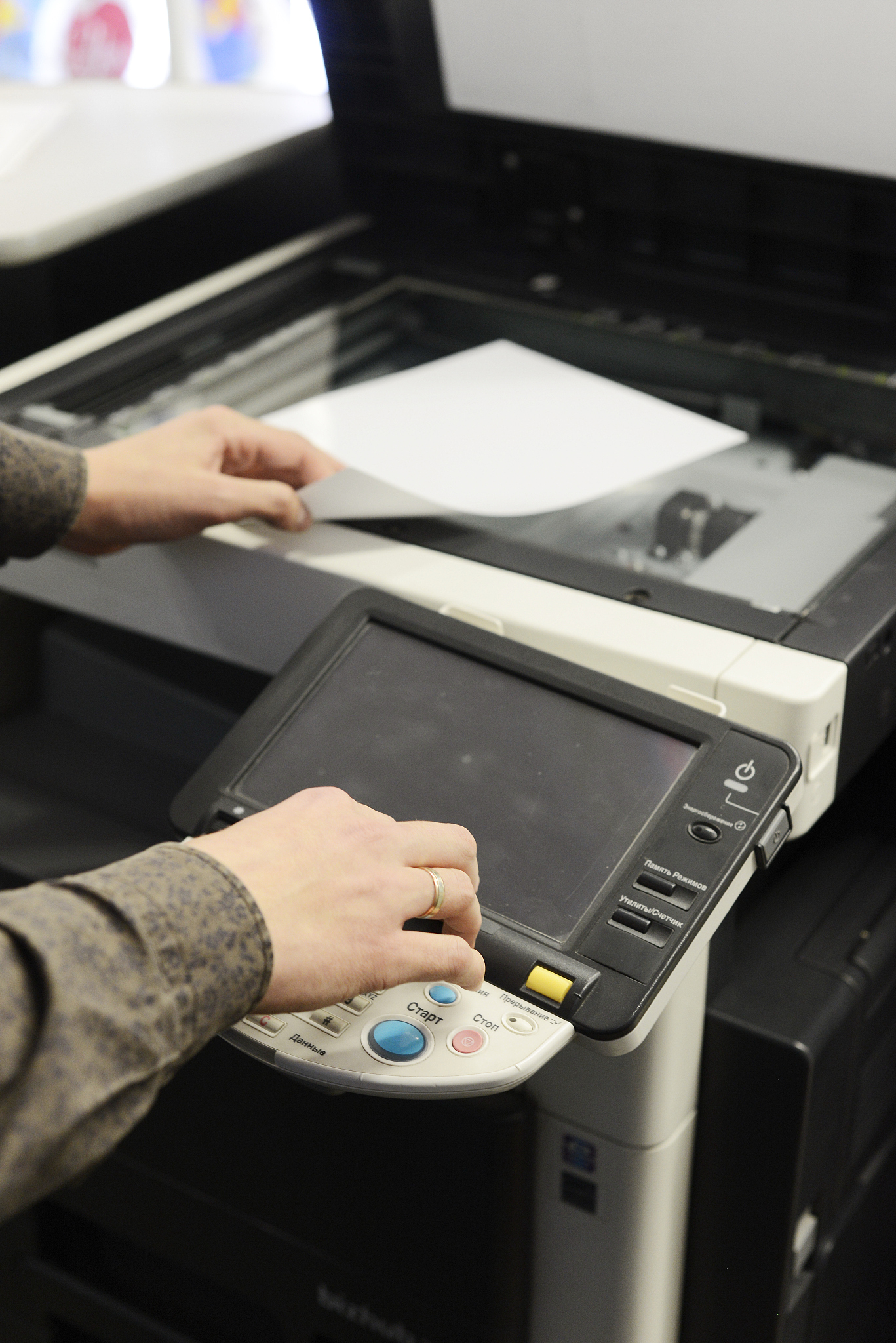 兄弟 DCP-7180DN 打印机清零教程：简单步骤，轻松解决计数器问题